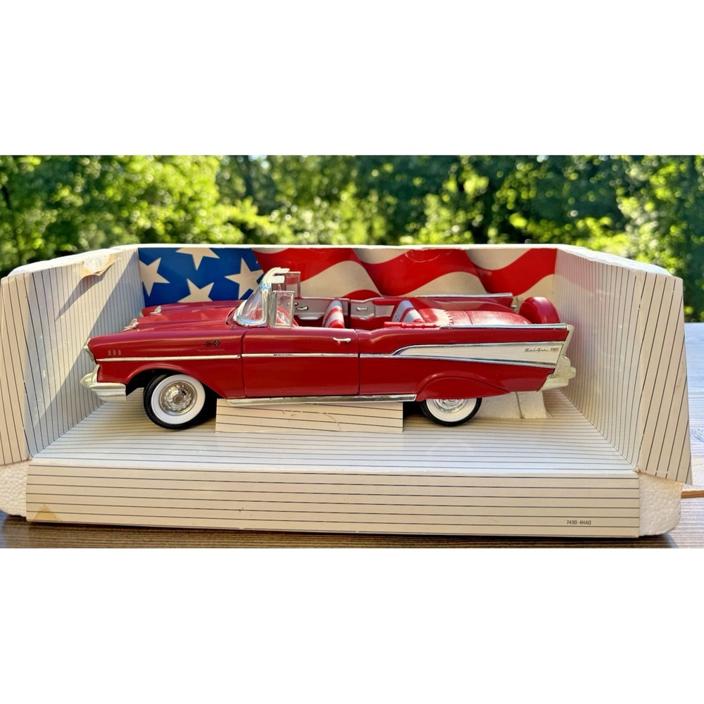 ERTL American Muscle 1957 Chevy Bel Air Convertible #7490 Red w/ Display